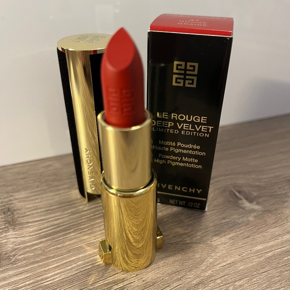 GIVENCHY Le Rouge Deep Velvet Matte in 37 Rouge Graine *LE* - Picture 4 of 4